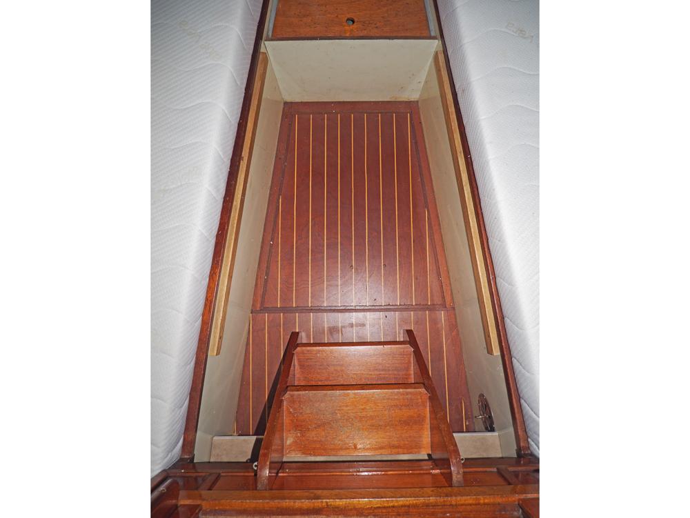 Cabine arrière, Hébergements